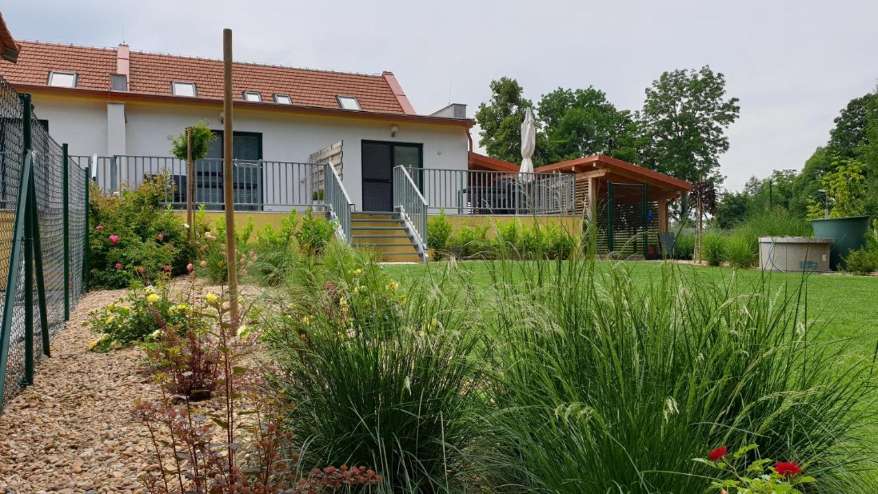 Apartmany U Zamecku Hlohovec Exterior photo